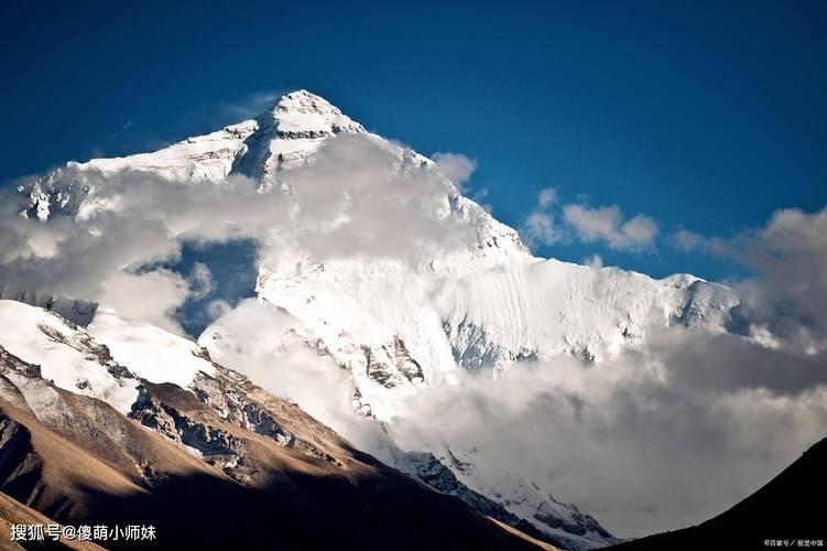 中国山峰排名最高的山